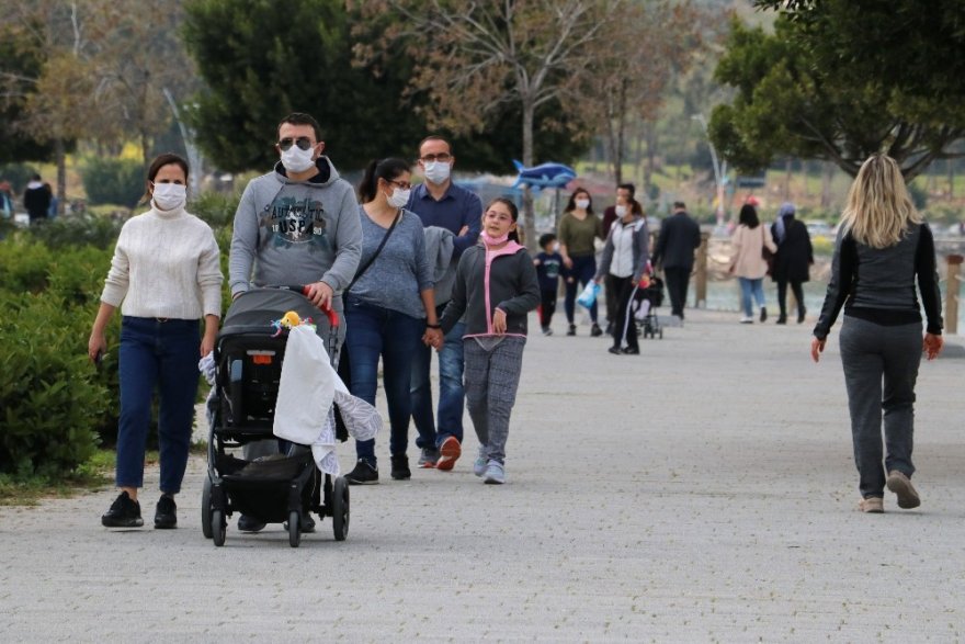 Yasağın kalktığı Adana’da piknik alanları doldu taştı