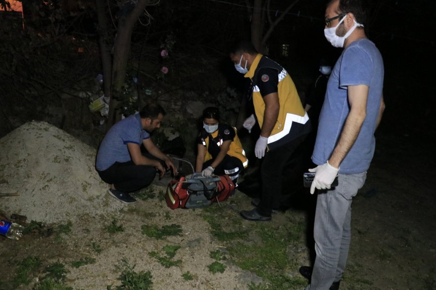 Adana'da babasını ve ağabeyini öldüren şahıs, polise teslim oldu