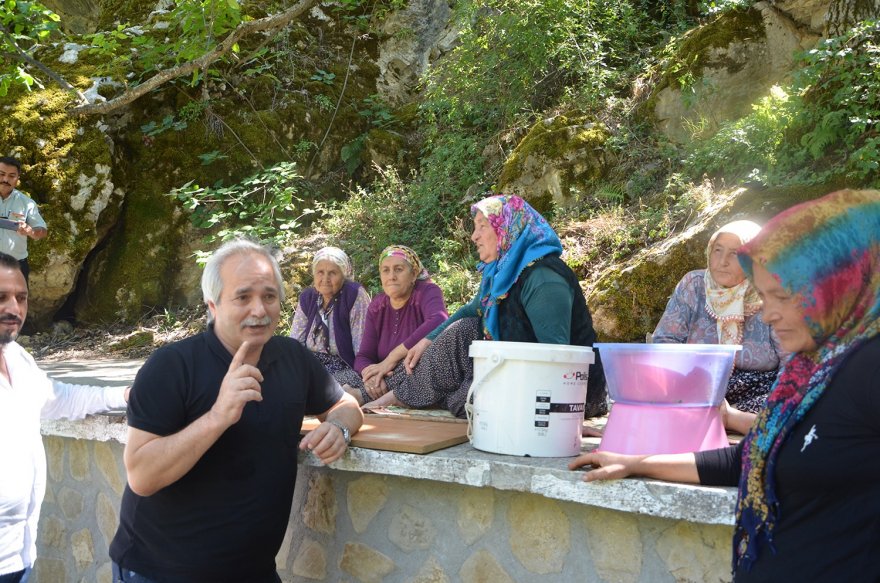 Başkan Özgan, kırsaldaki mahalle sakinleri ile buluştu