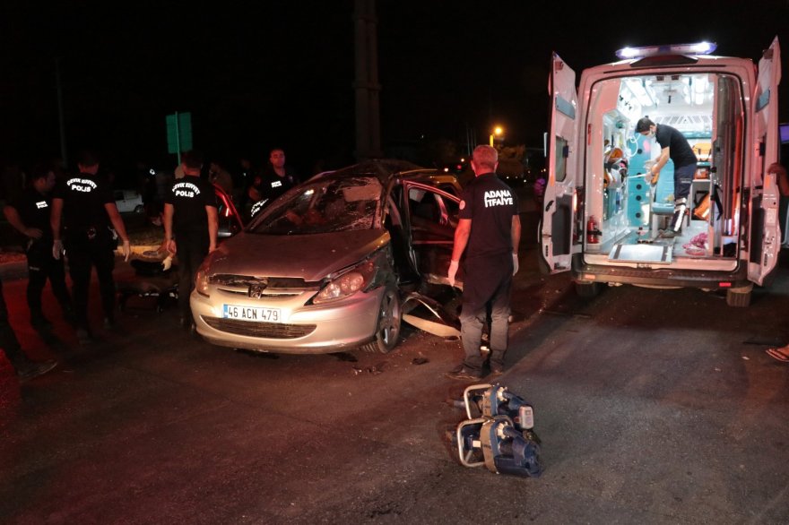 Otomobil ve minibüs kavşakta çarpıştı: 1 ölü, 3 yaralı