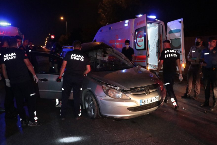 Otomobil ve minibüs kavşakta çarpıştı: 1 ölü, 3 yaralı