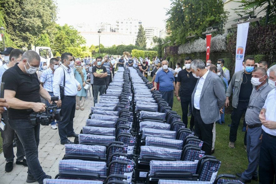 300 engelli vatandaşa akülü, tekerlekli sandalye