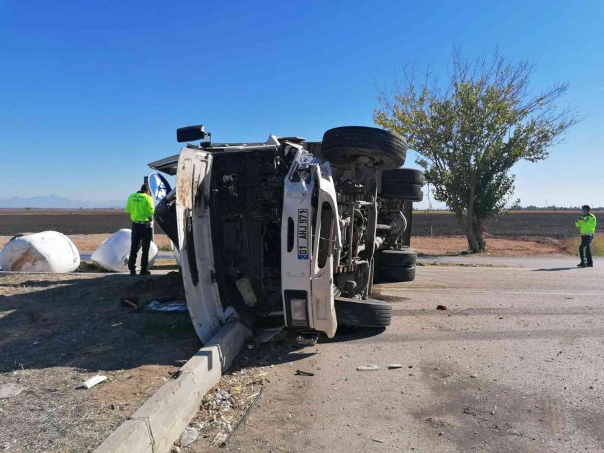 İmamoğlu’nda trafik kazası: 3 yaralı