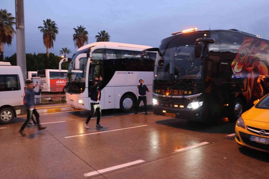 Galatasaray Adana’ya geldi