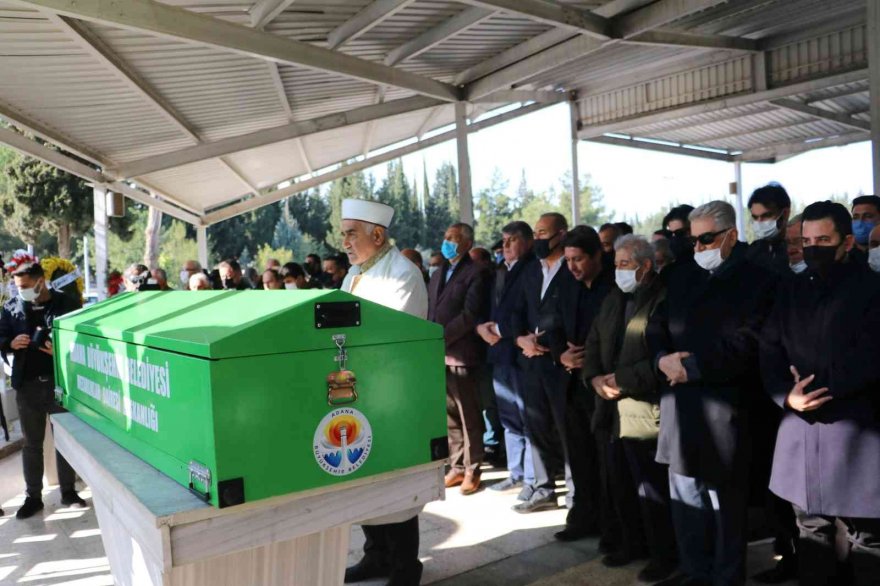 Faruk Tınaz Adana’da son yolculuğuna uğurlandı