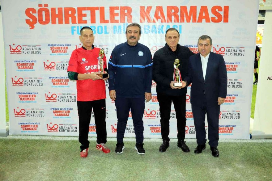 Adanaspor ve Adana Demirspor’un eski futbolcuları ’Şöhretler Karması’ maçında karşılaştı