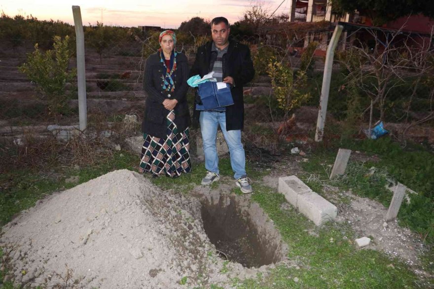 Ölü sanıp gömmeye gittikleri bebekleri yolda ağlayınca yaşadığını fark ettiler