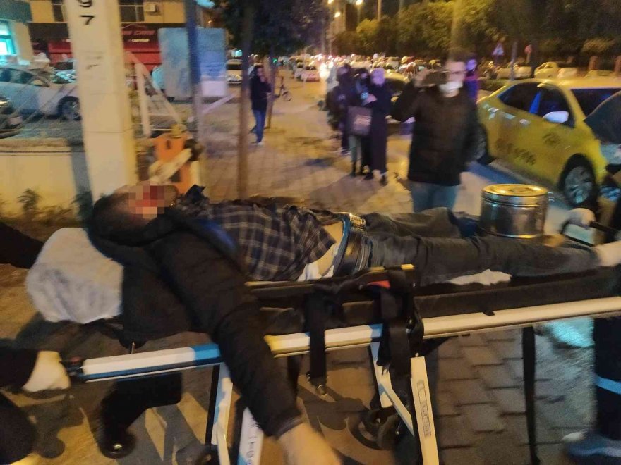 Adana’da masaj salonunda bıçaklı kavga: 2 yaralı