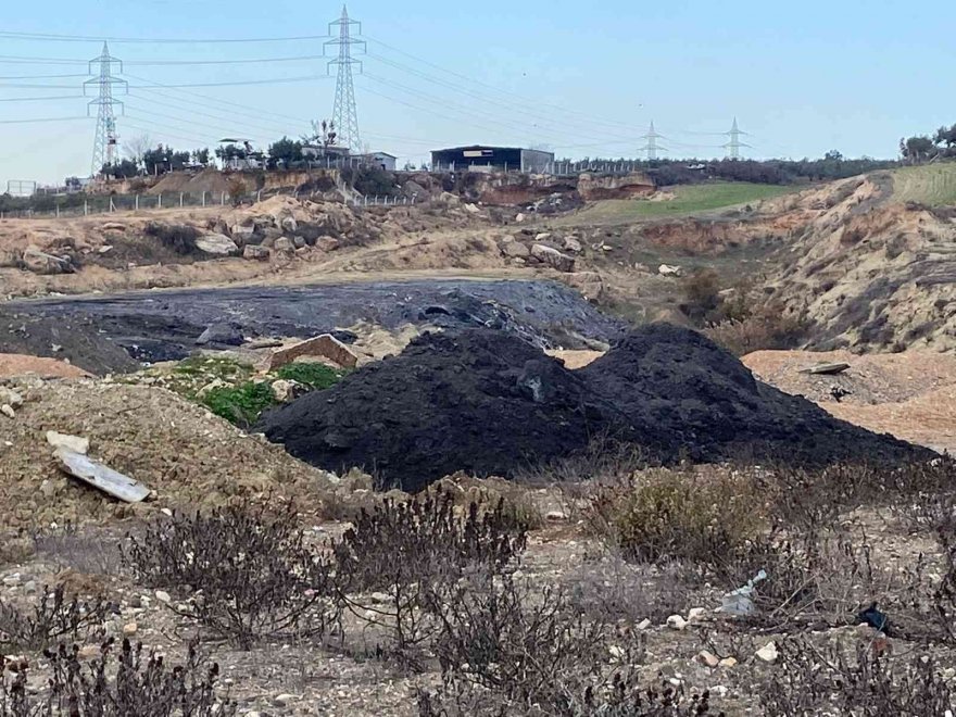 Seyhan'da doğal göl doldurularak kurutuldu