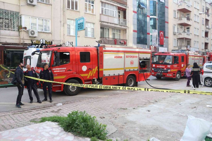 Reşaybey'de 4 katlı binada yangın çıktı, korku dolu anlar yaşandı