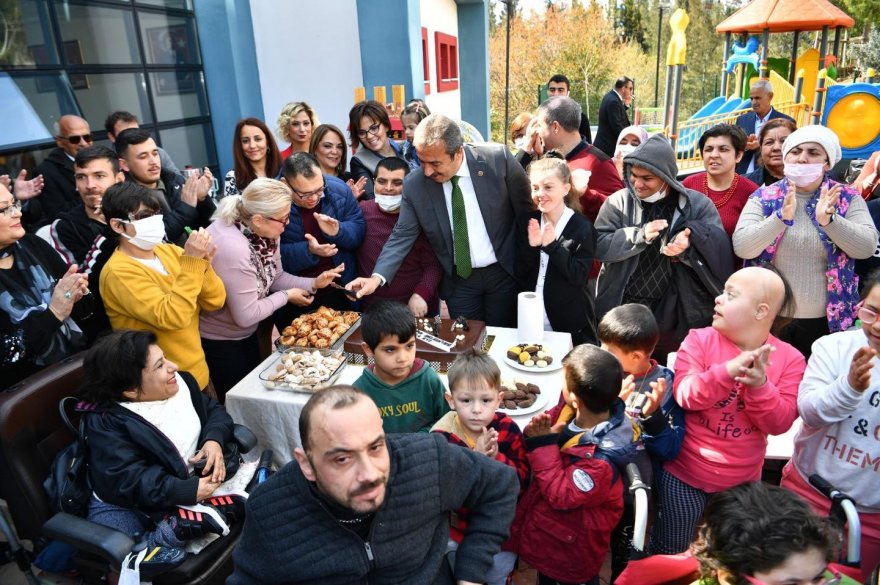 Başkan Çetin özel çocuklarla buluştu