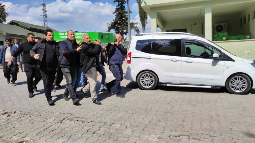 Boşanmak istediği kocasının öldürdüğü kadın, son yolculuğuna uğurlandı