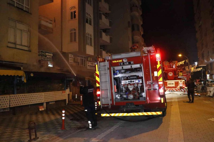 Üçlü priz yangın çıkarttı, ev alevlere teslim oldu