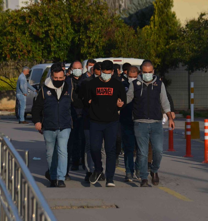 Adana’da FETÖ operasyonu: 15 gözaltı kararı