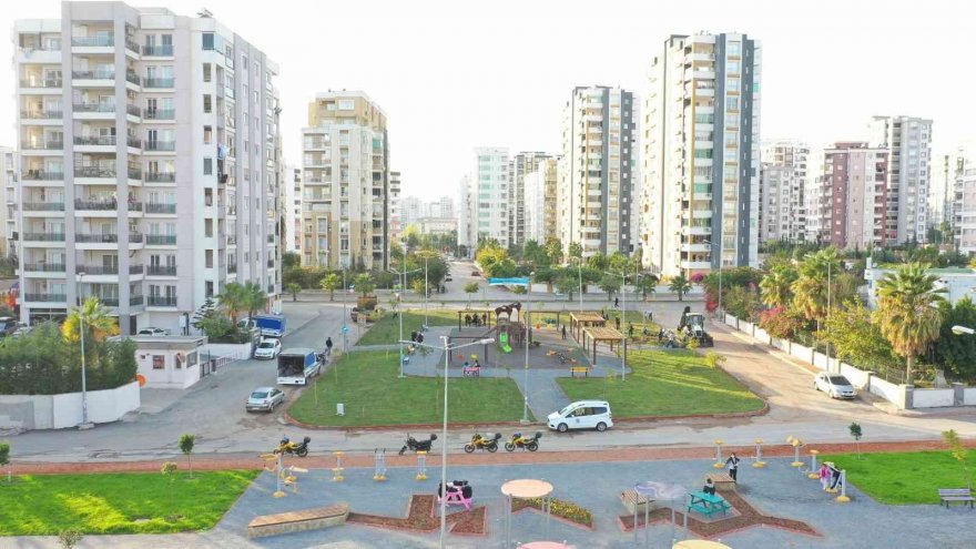 Seyhan’da 12 park açıldı, 10 yeni parkın projesi hazırlandı