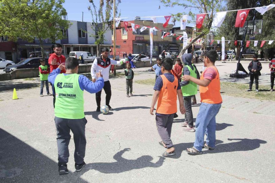 Çocuklar hem eğleniyor, hem öğreniyor