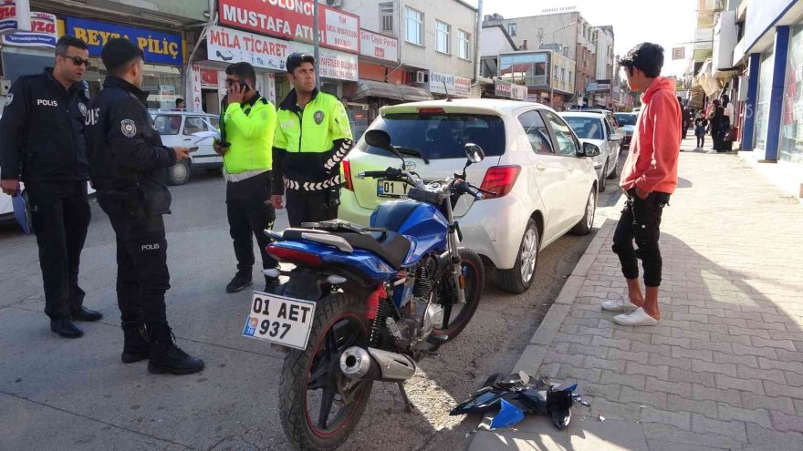 Motosiklete çarpan araç sürücüsünün arkadaşı gözyaşlarını tutamadı