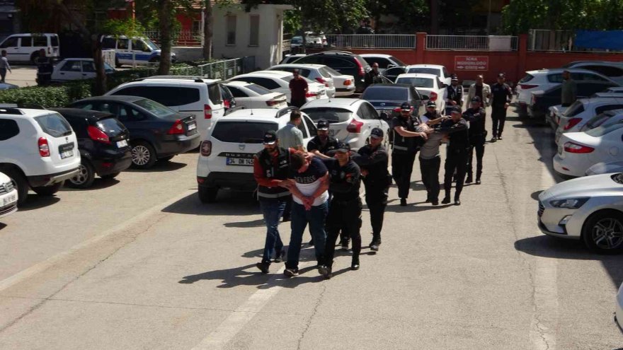 Adana’da cinayet soruşturmasına 3 tutuklama