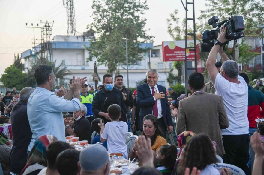 Mahalle Merkezi’ne iftarlı açılış