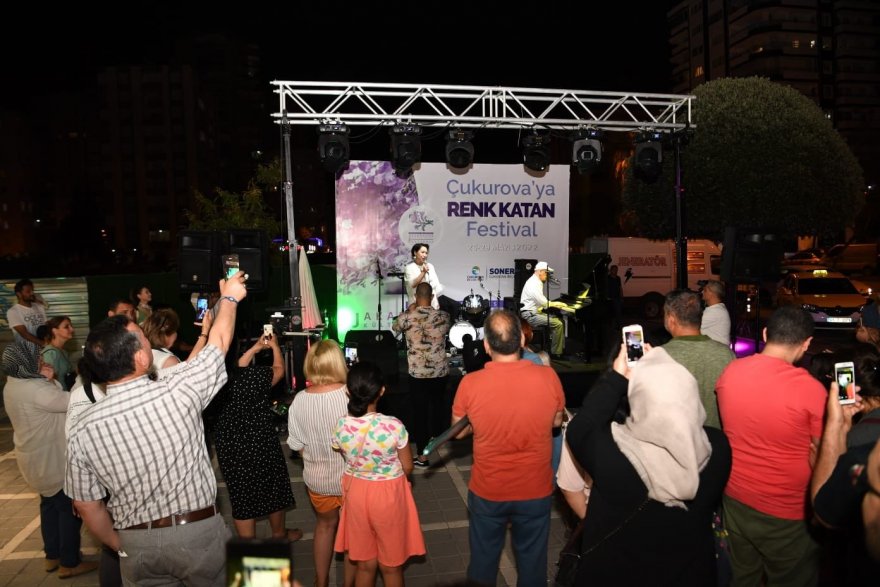 Çukurova’yı renklendiren festival