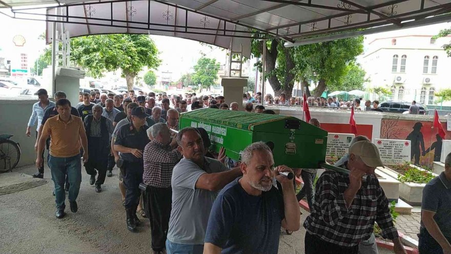 Kozanlı şehidin babası son yolculuğuna uğurlandı