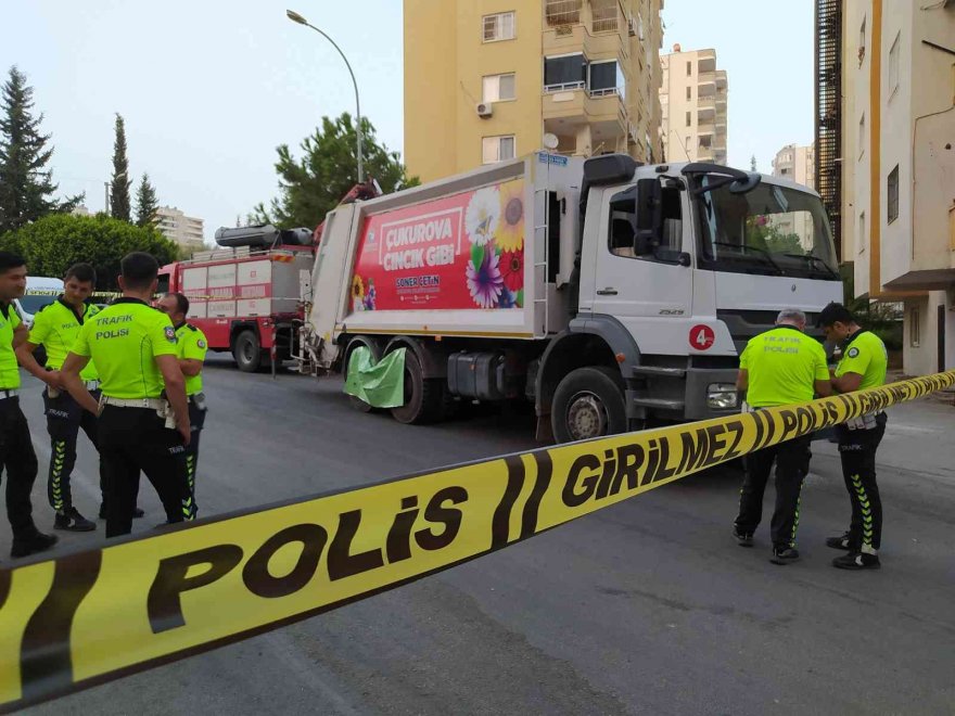 Adana’da çöp kamyonunun altında kalan çocuk öldü