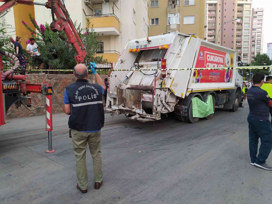 Adana’da çöp kamyonunun altında kalan çocuk öldü