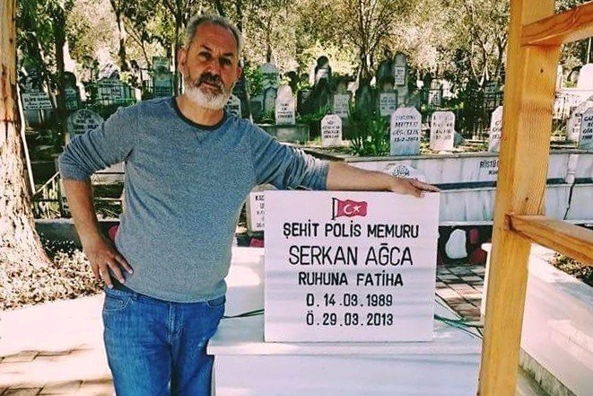 Şehit babası silahın kazara ateş alması sonucu hayatını kaybetti