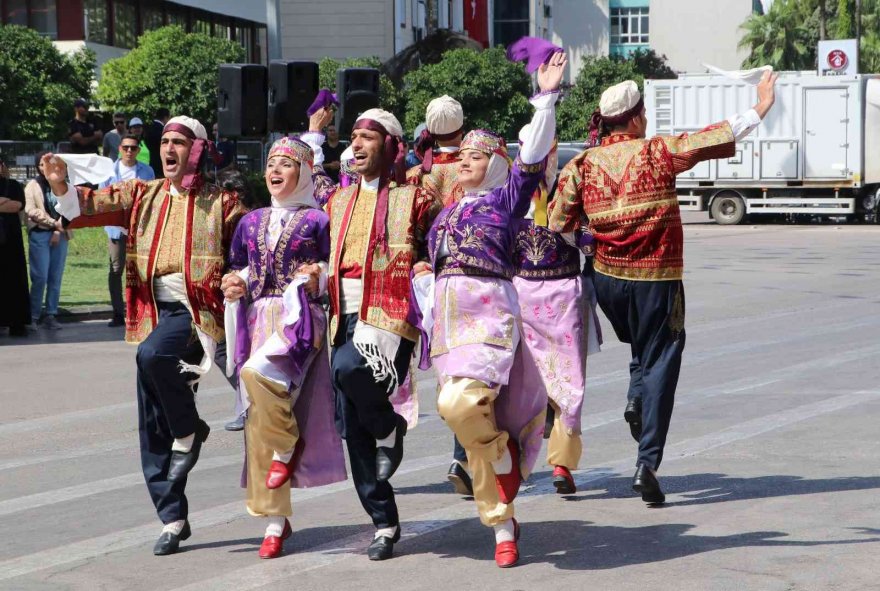 Adana’da 30 Ağustos Zafer Bayramı kutlandı