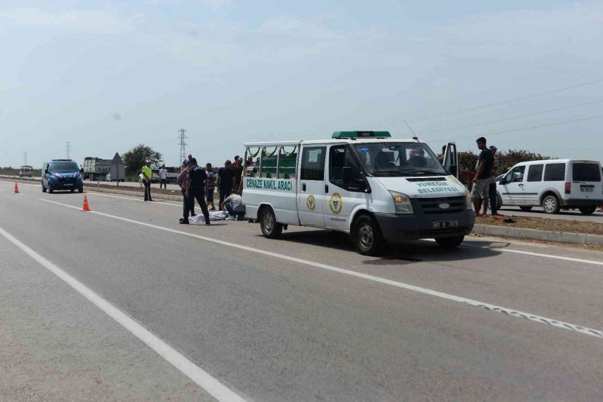 Traktöre çarpan motosiklet sürücüsü hayatını kaybetti