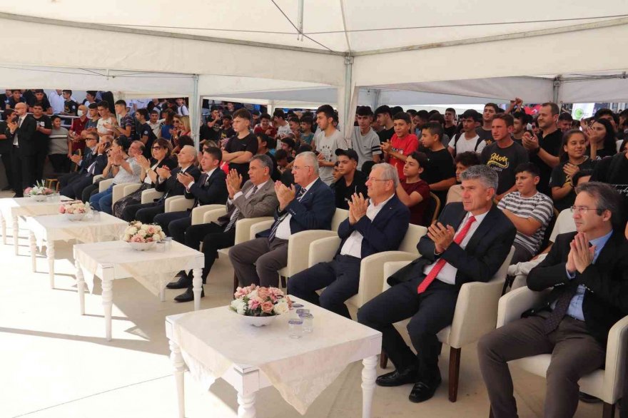 Mesleki ve Teknik Eğitim Yoluyla Sosyal Ekonomik Uyum Projesi Şenliği