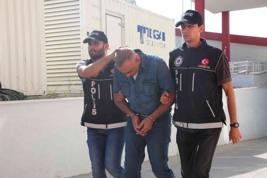 Adana’da 1 kilo 368 esrarla yakalanan zanlı tutuklandı