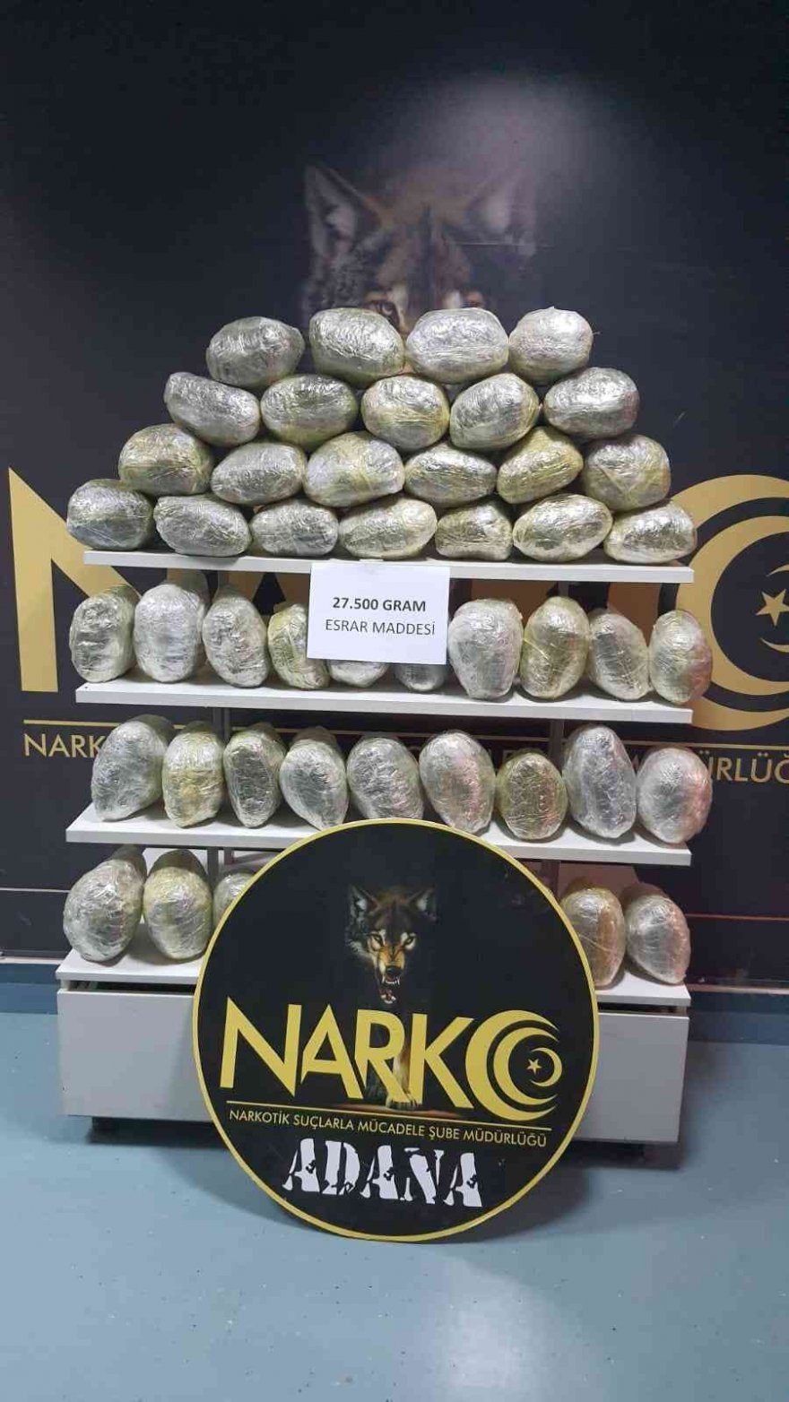 Adana’da 27 kilo 500 gram esrar yakalatan 4 zanlı tutuklandı