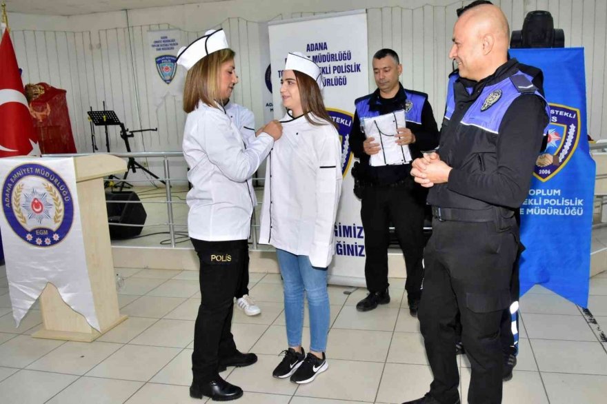 Adana polisi ve milli eğitim, gençlere aşçılık eğitimi verdi