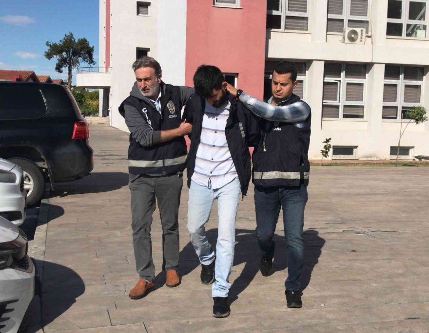 Eşine şiddet uygulayan koca, yoldan geçen 2 kişiden birini öldürdü diğerini yaraladı