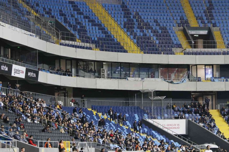 Murat Sancak isyan etmişti: Adana Demirspor taraftarı, Sampdoria maçında takımını yalnız bıraktı