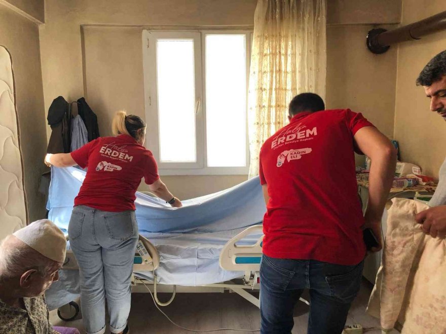 Başkan Erdem’in dost eli 29 bin aileye uzandı