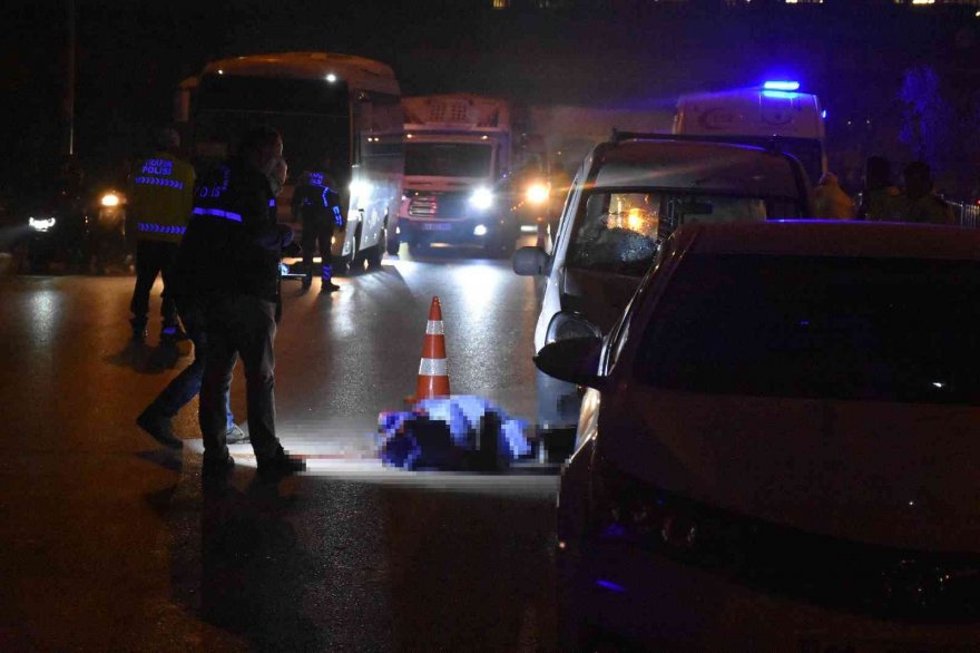 Adana’da otomobilin çarptığı kadınlardan 1’i öldü, 1’i ağır yaralandı