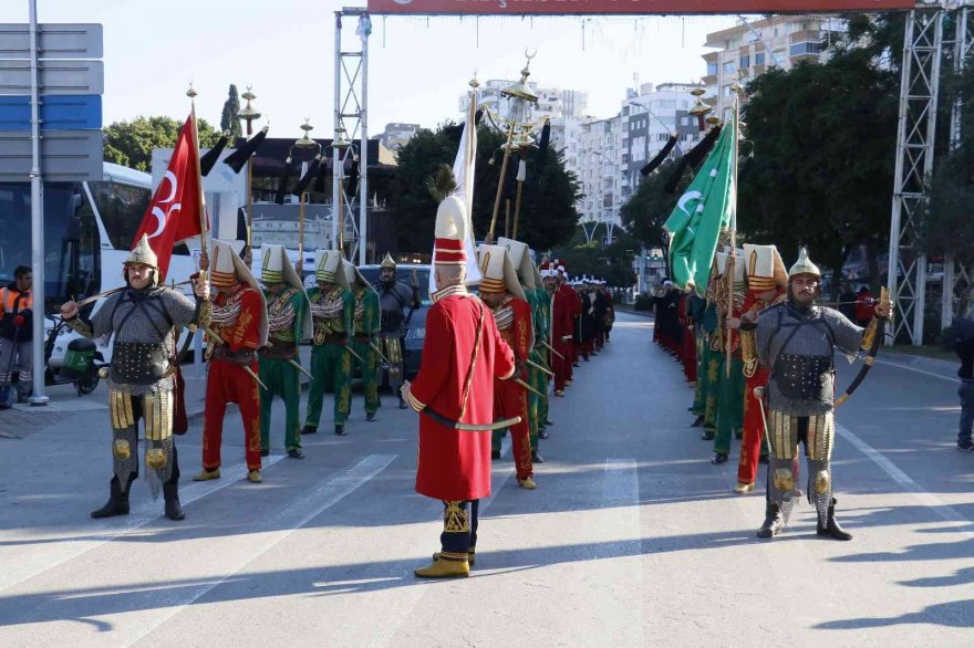 Adana’da 101. yıl coşkusu