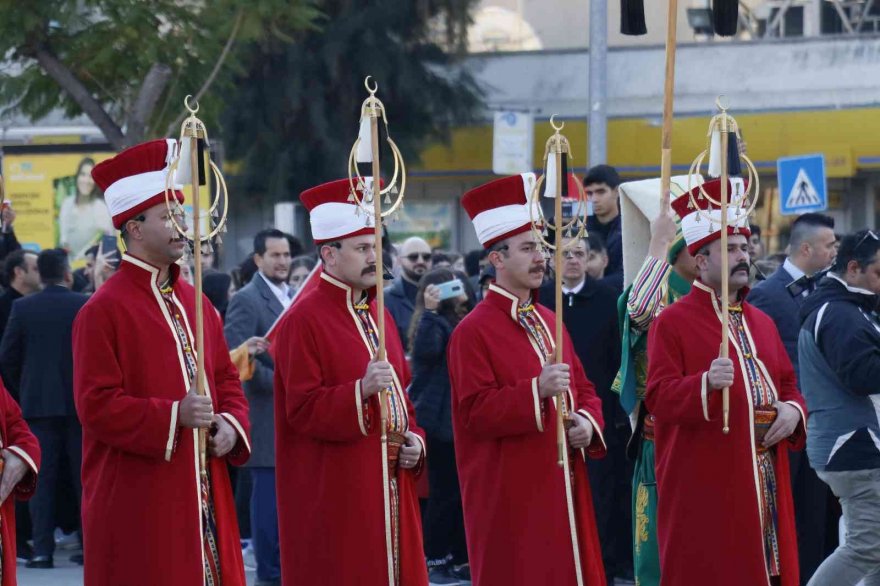 Adana’da 101. yıl coşkusu