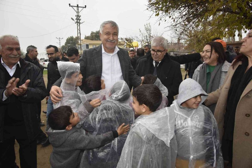 Başkan Karalar, Karataş’ın köylerinde halkla buluştu