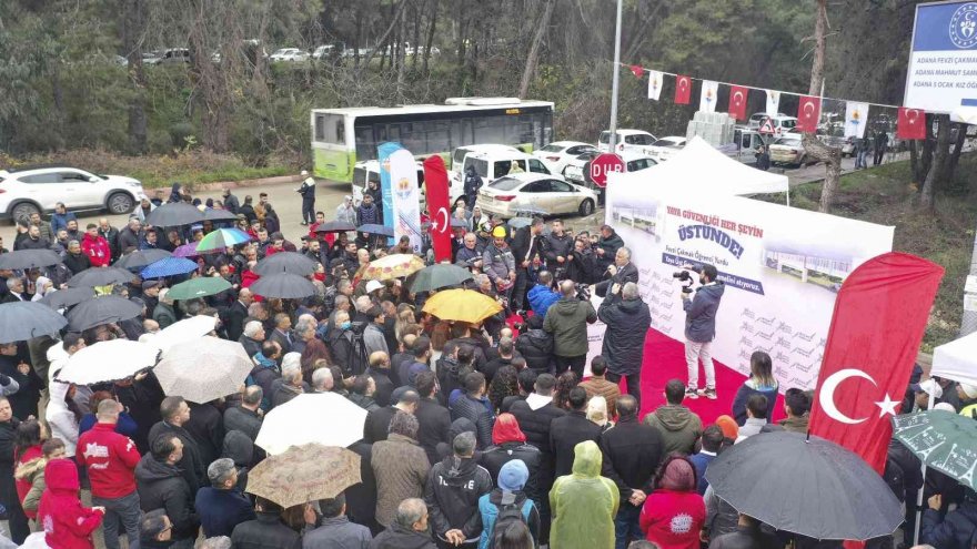 Kazaların yaşandığı öğrenci yurdu önüne yaya üst geçidi