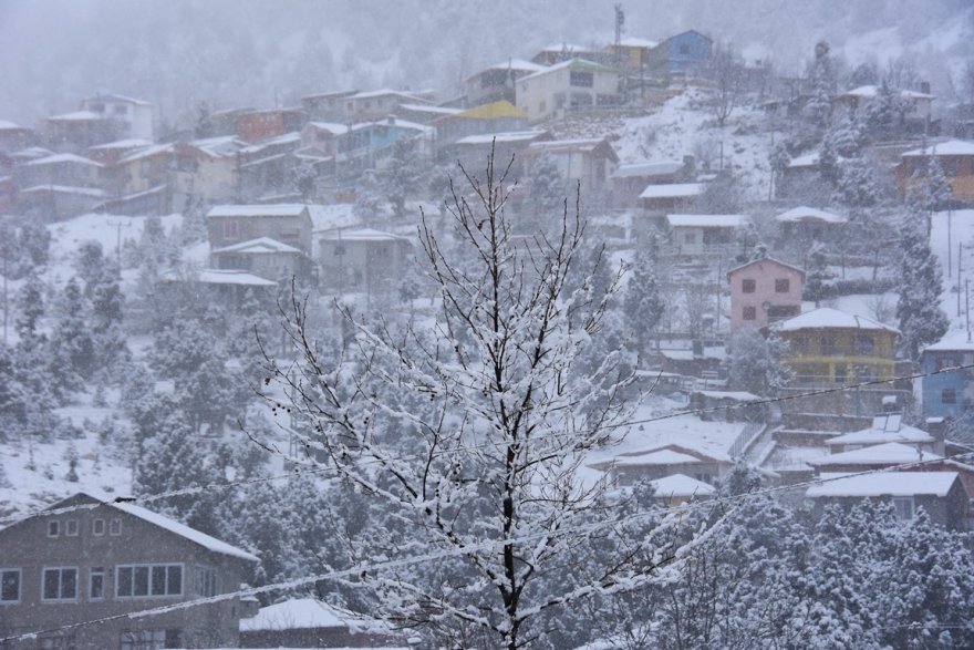 Kızıldağ Yaylası beyaza büründü