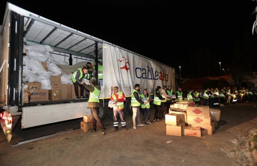 Depremin tahribatını azaltmak için kurumlar omuz omuza