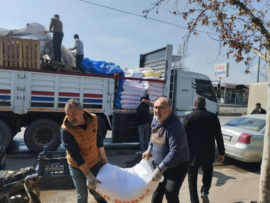 Adana’da öğrenci ve öğretmenlerden örnek seferberlik