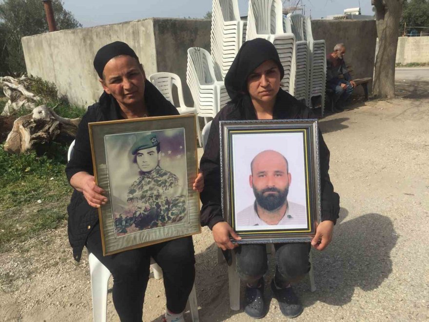 Öldürülen babasının fotoğrafına sarılıp gözyaşlarına boğuldu