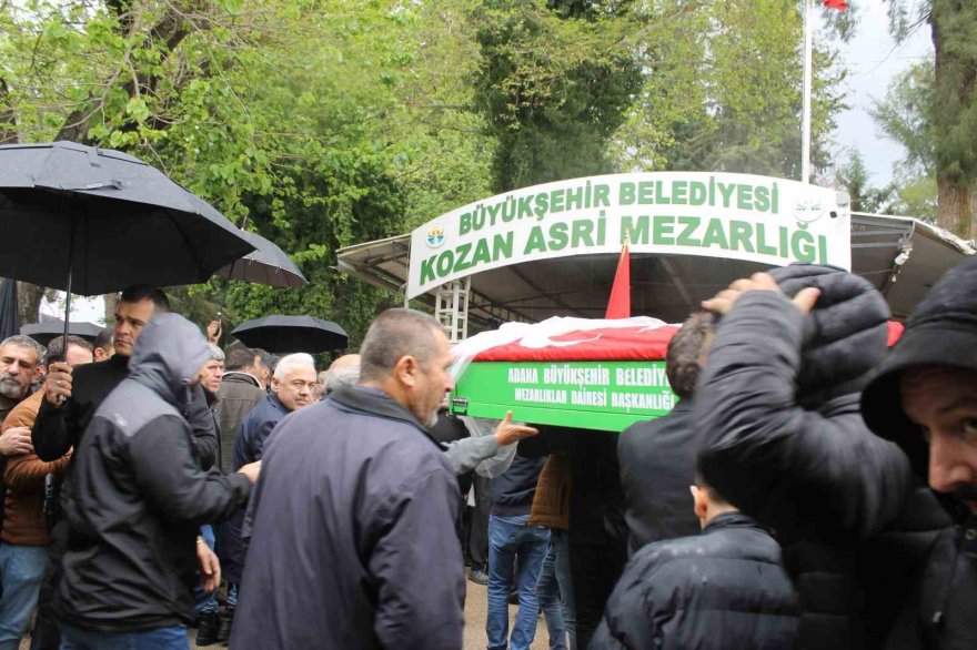 Ümmühan ve Dilek öğretmen son yolculuğuna uğurlandı