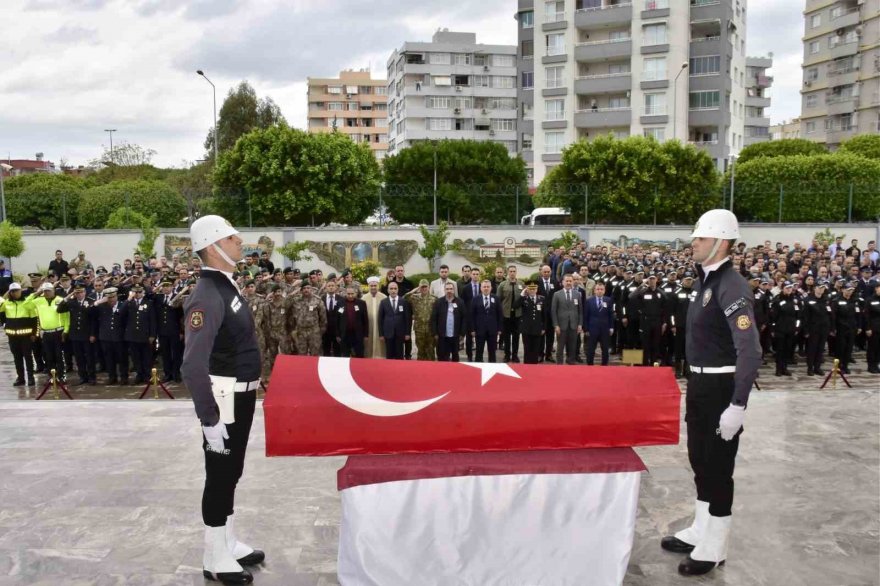 Şehit düşen polis için tören düzenlendi