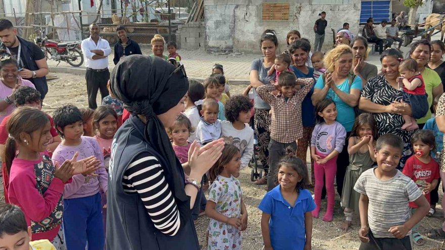 Şehit ailelerinden depremzede 500 çocuğa bayram hediyesi