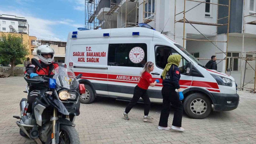 Karısını ve akrabasını vuran emekli polis teslim oldu